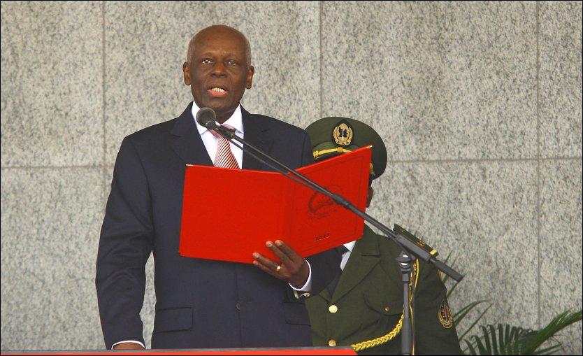 RIK: Angolas president Jose Eduardo dos Santos sin familie har store økonomiske ressurser.
