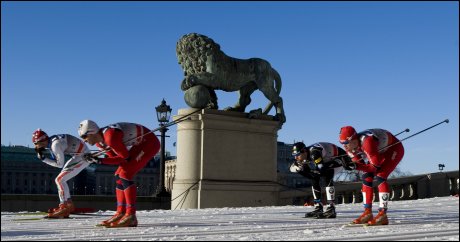 GOD GLID: Den japanske smurningen har hjulpet de norske langrennsløperne i både mesterskap og verdenscup. Dette bildet er tatt under verdenscupsprinten i Stockholm 16.mars. Foto: AFP